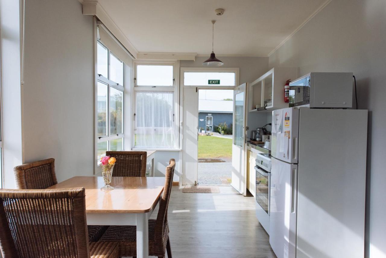 Ferienwohnung Koru Flat Pounawea Exterior foto